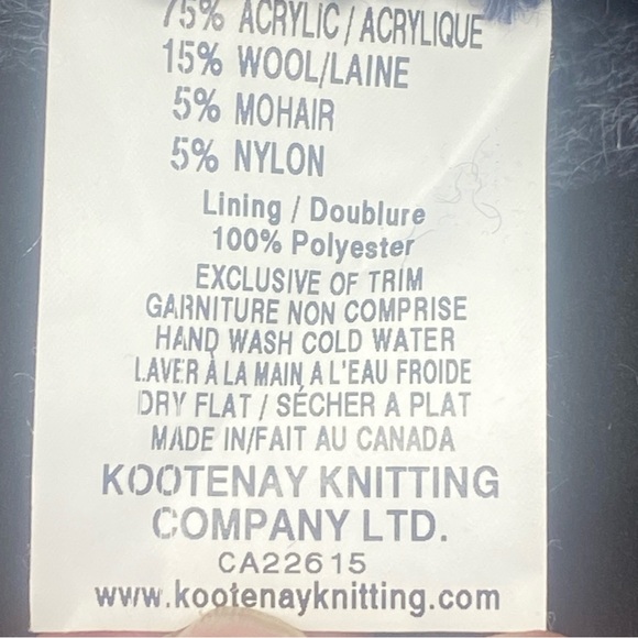 KOOTENAY Kintting Co Blue Lined Soft Winter Wool Blend Cap Hat Tassels - Picture 8 of 11